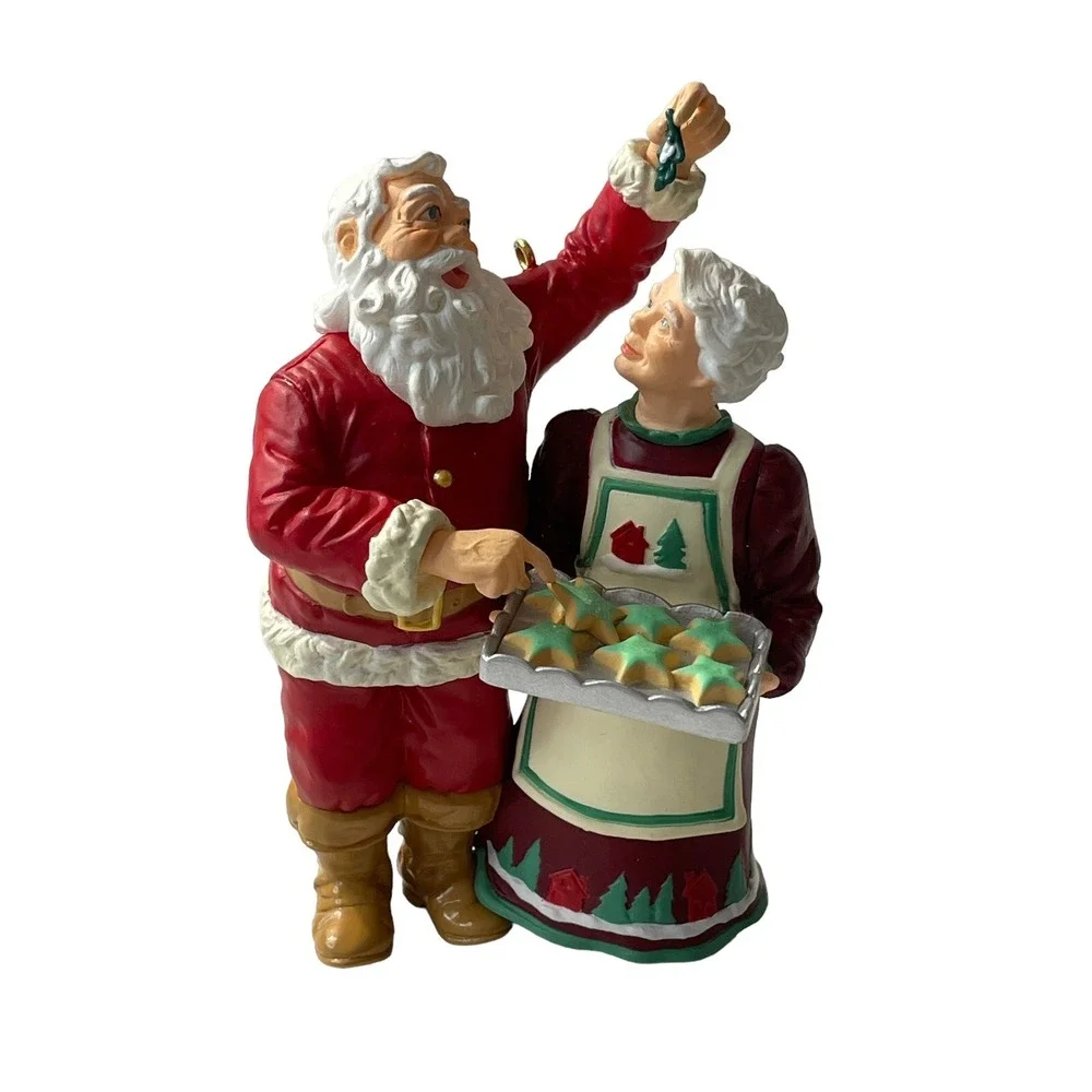 Hallmark Keepsake Santa Sneaks A Sweet‎ Cooking For Christmas Ornament 2001